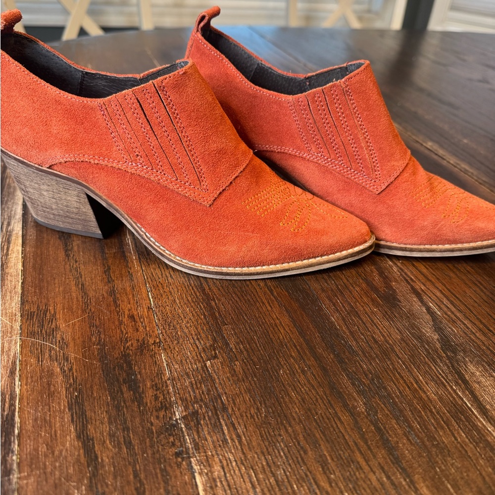 SixtySeven 67 Rust Suede Western Ankle Booties | Made in Spain | Size 39